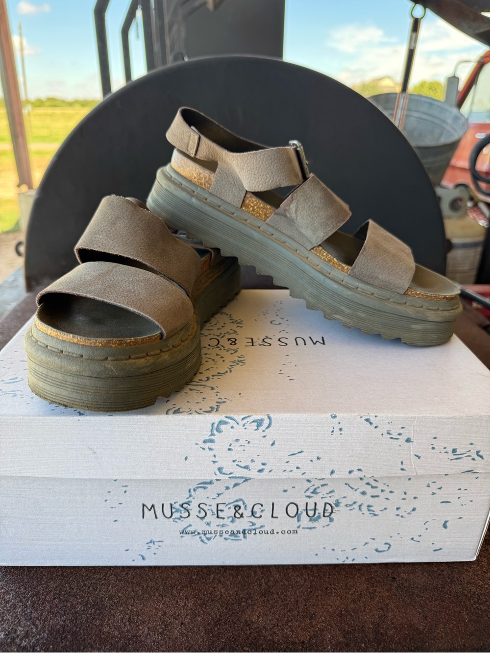 Musse & Cloud Olive Taupe Platform Strappy Sandals